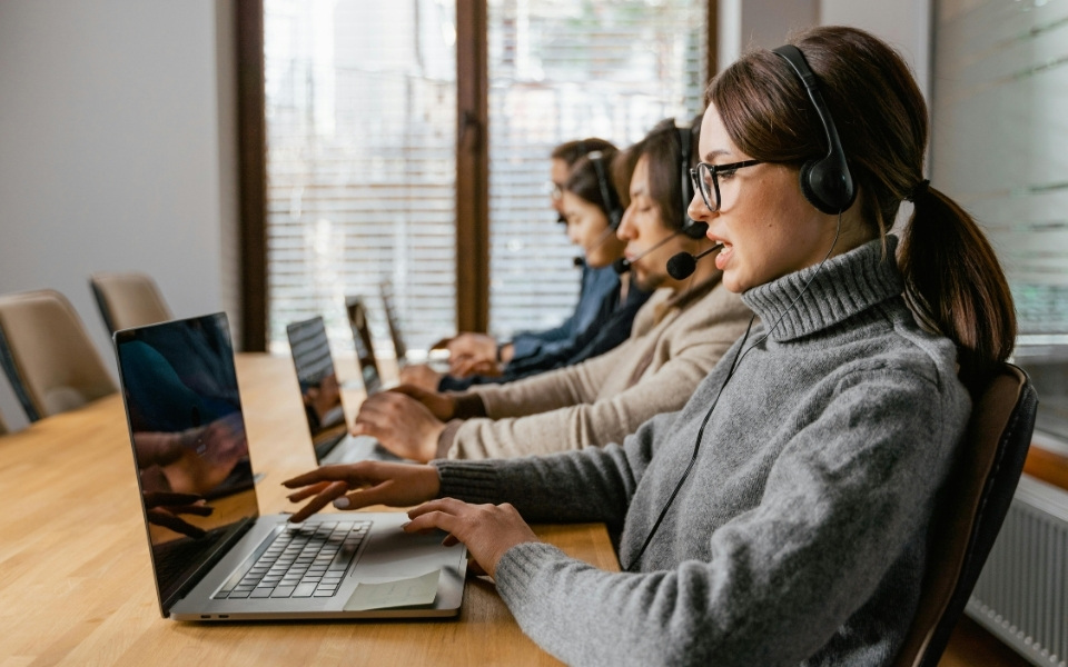 Choosing the Right CRM for Remote and Hybrid Sales Teams
