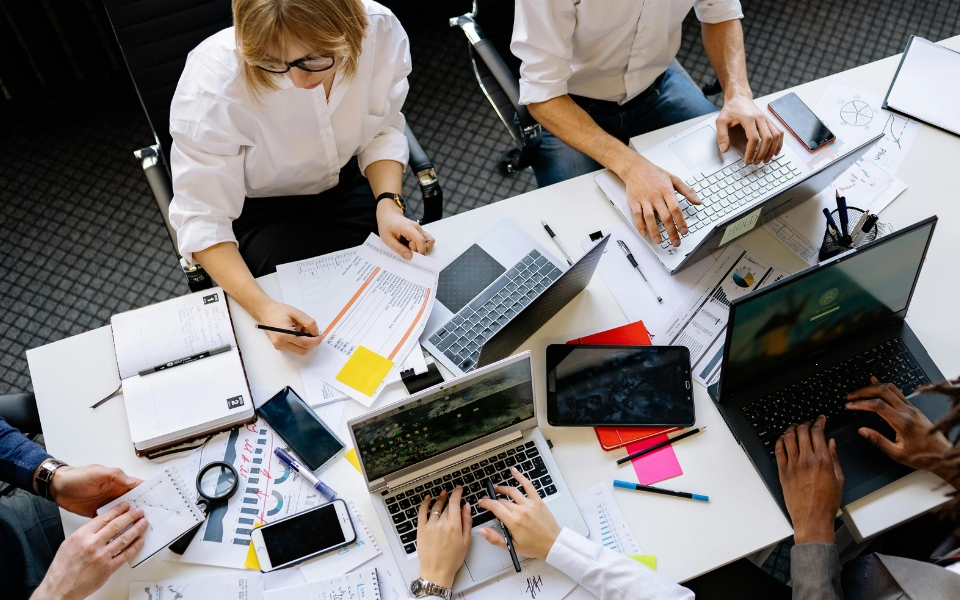 Global Brand Positioning Strategy Standardization vs. Localization in US Markets